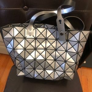 Gray Geometric Triangle Pattern Bag